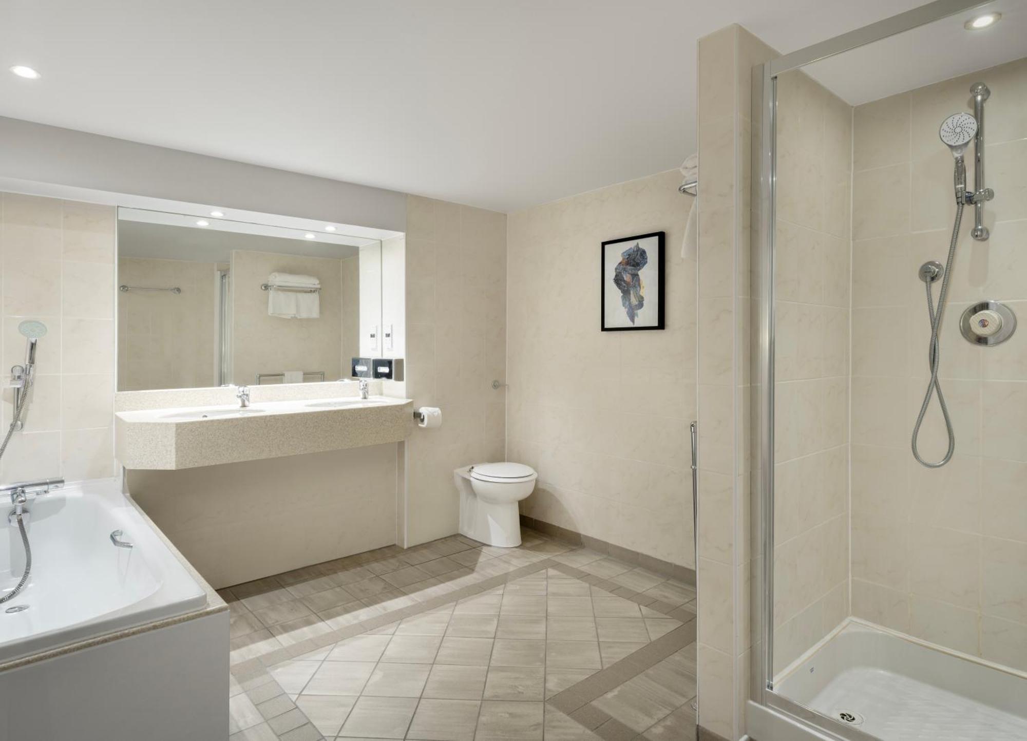 Delta Hotels By Marriott Edinburgh Oda fotoğraf